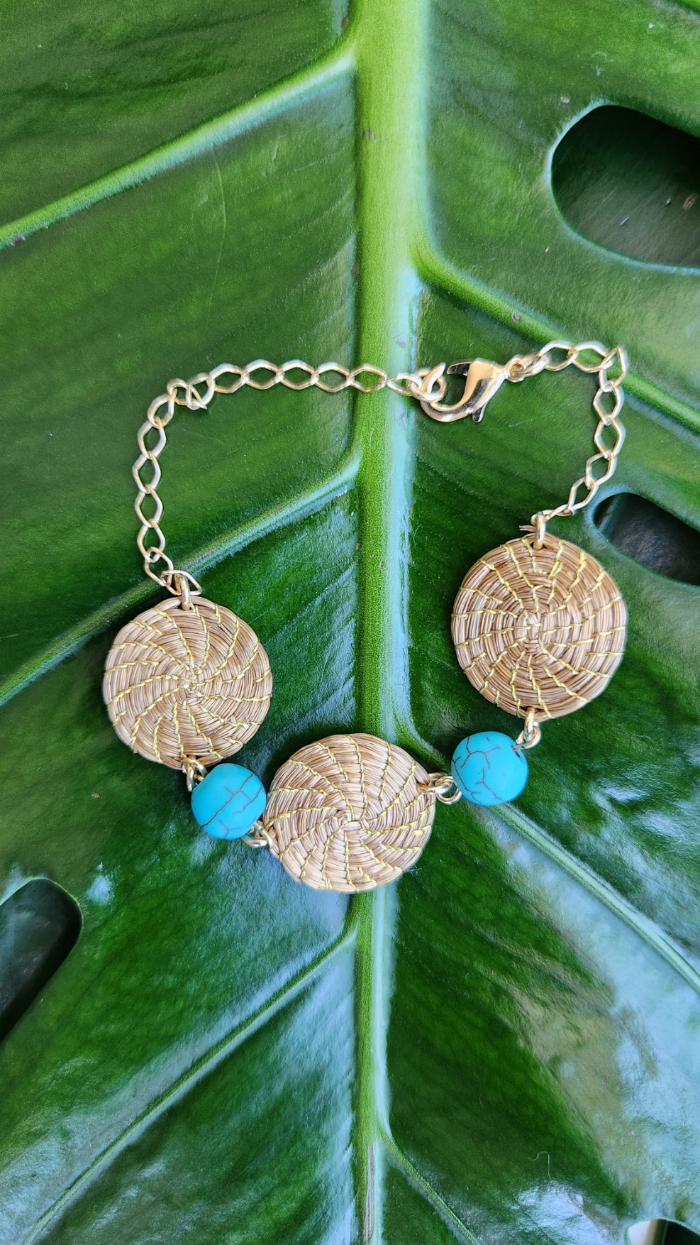 Bracelet three small mandal and two stones
