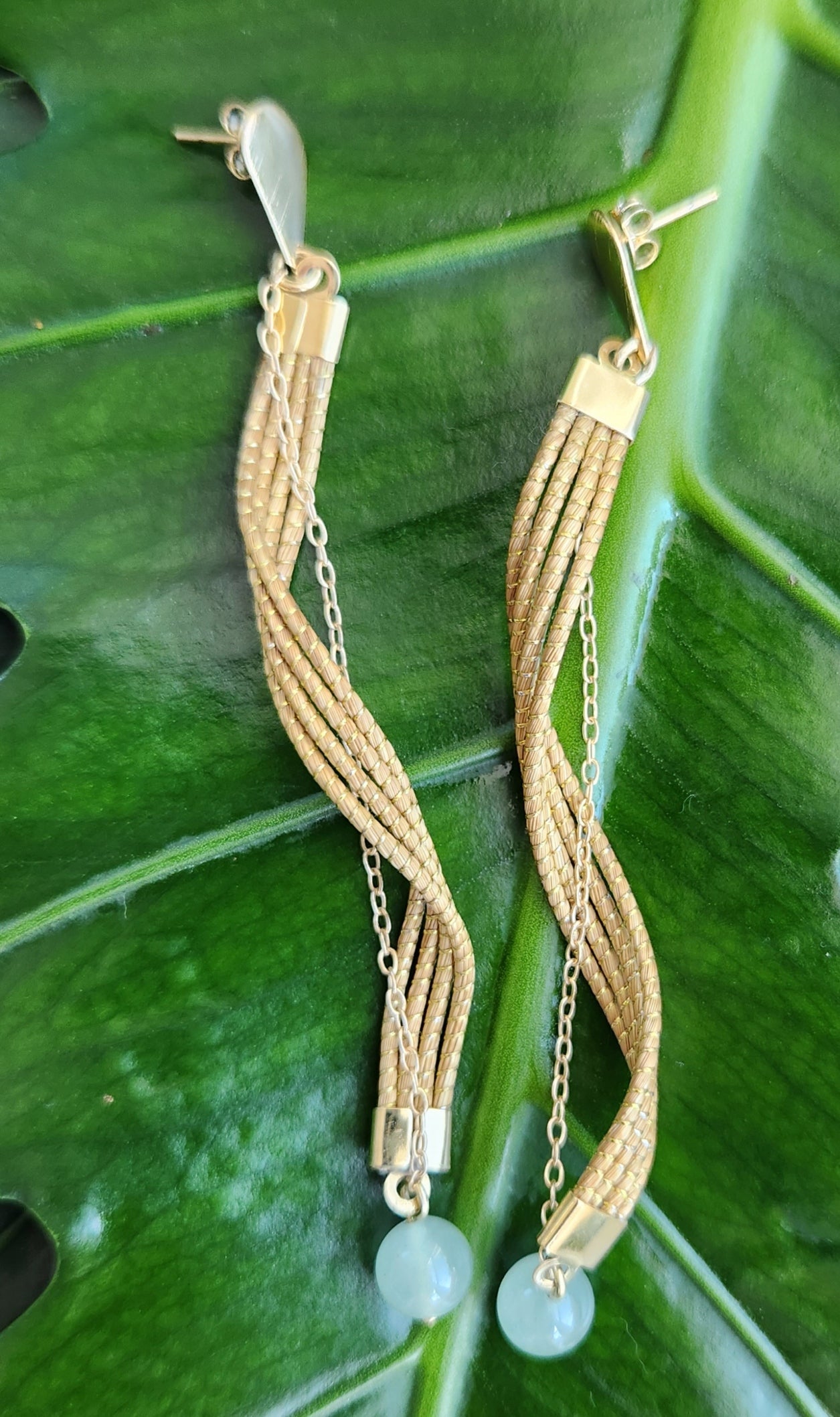 Earrings Long wave chain and stone