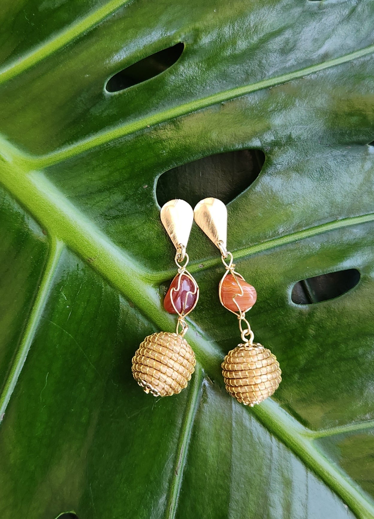 Earrings coconut and wrapped stone