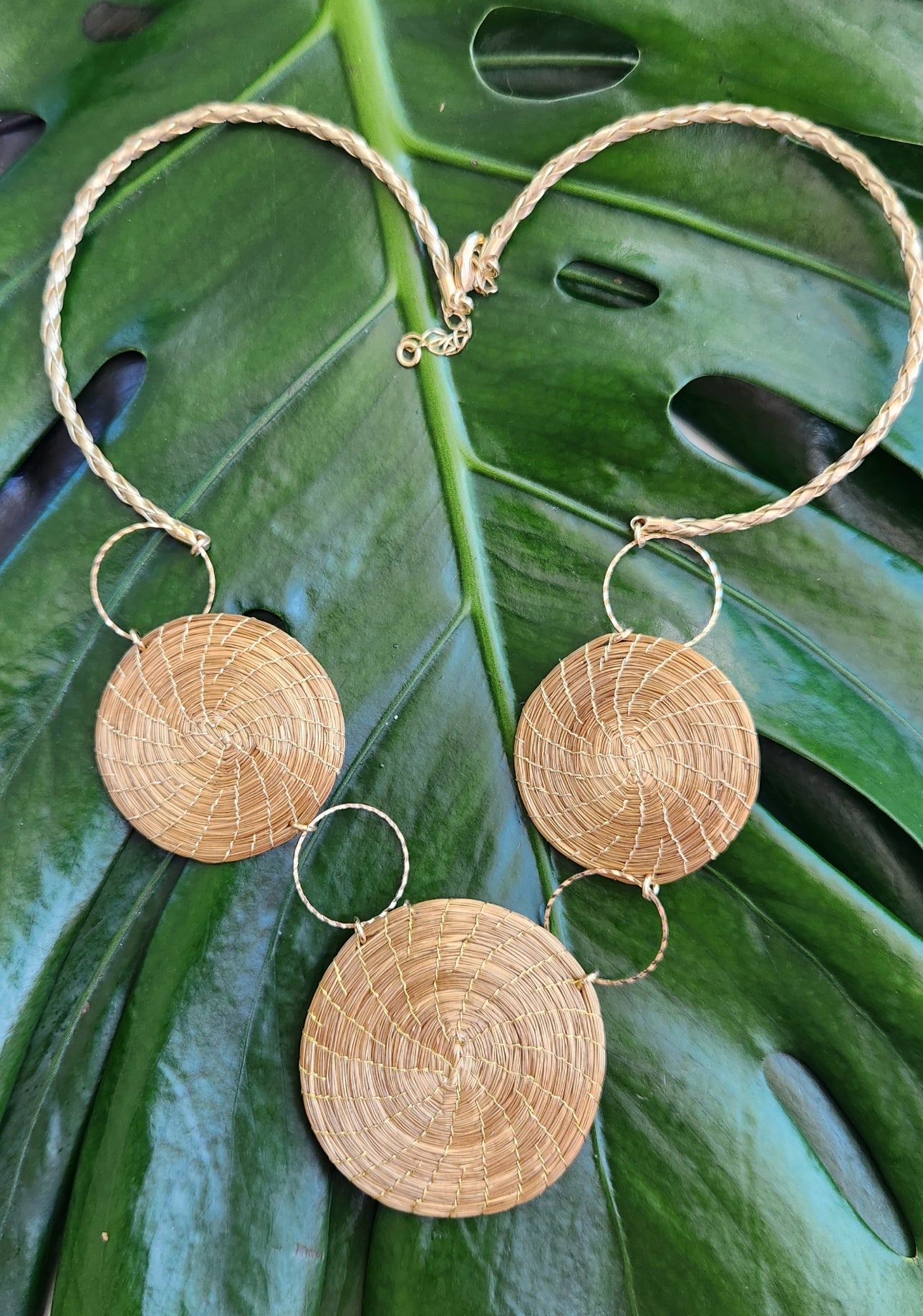 Necklace three Mandala and 4 golden arcs